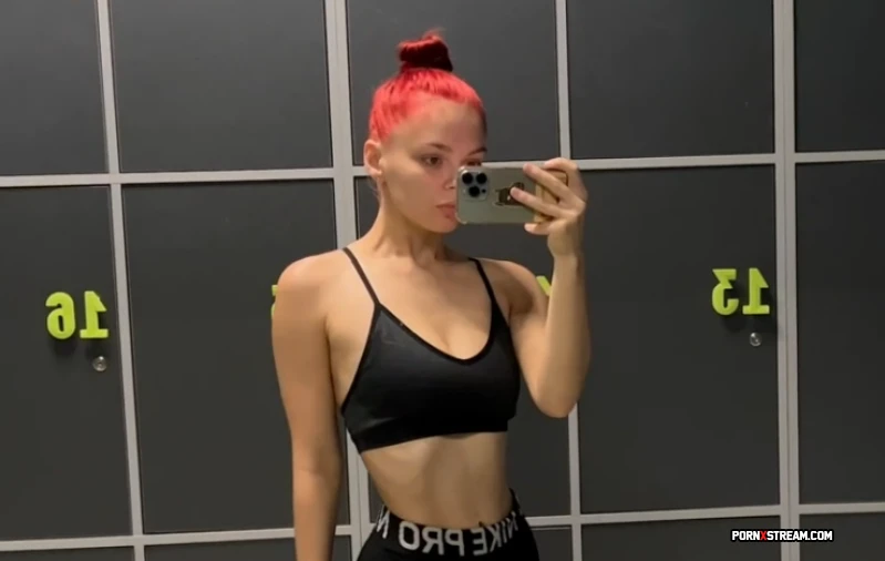 Alterevax OnlyFans Leaked Petite Teen Gym Selfie