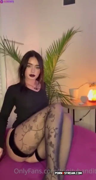 Trinity Bandit Shakes Booty On The Couch In Sexy Dress