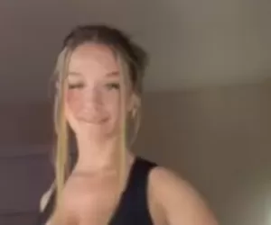Gii xoxo69 Touching her Boobs Onlyfans Leaked