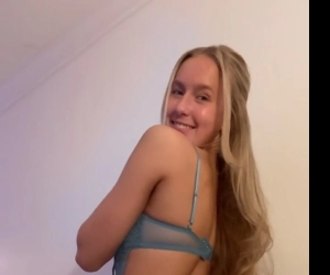 [OnlyFans] Aubrey Chesna Boob Bouncing Lingerie Tease Video Leaked