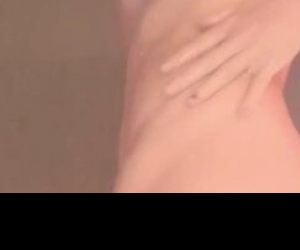 [OnlyFans] Jessica Nigri - nude shower OnlyFans Leak