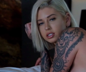 [OnlyFans] Vicky Aisha Nude Porn Teasing Naked On Her Bed Video